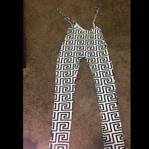 Other - Bodycon Black and white Overall Jumpsuit Other - Bodycon Black and white Overall Jumpsuit